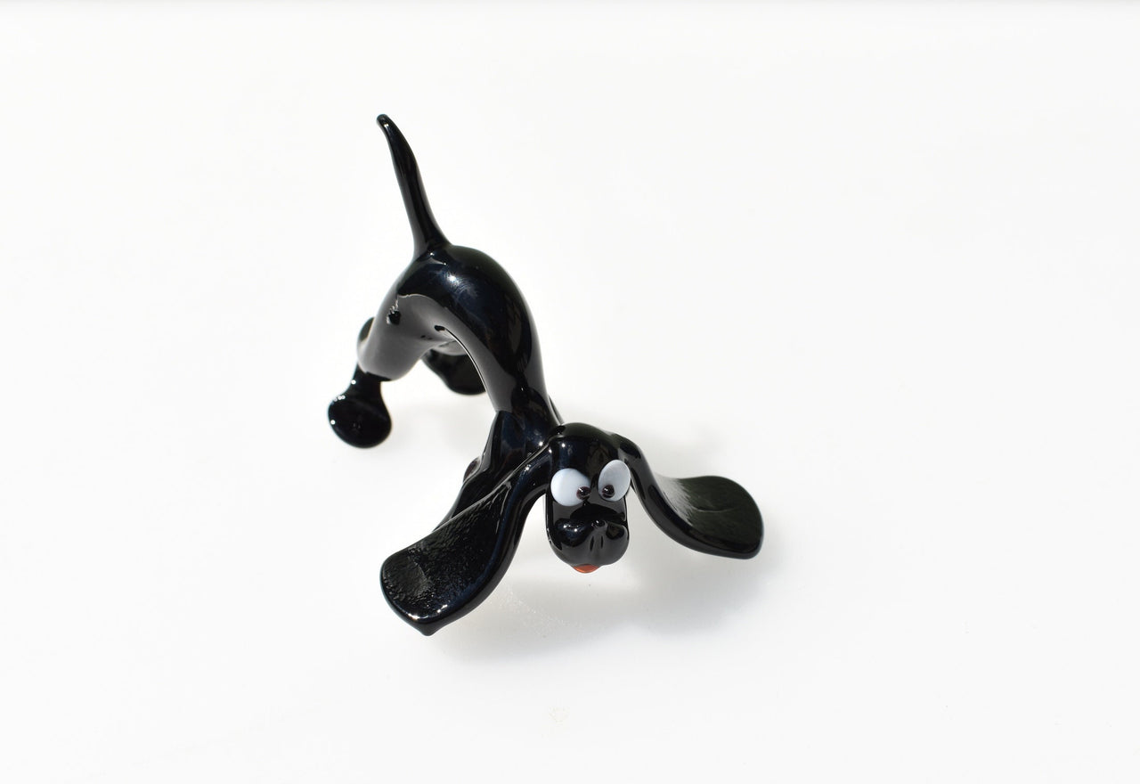 Handmade Black Spaniel Glass Figurine: Collectible Dog Statue