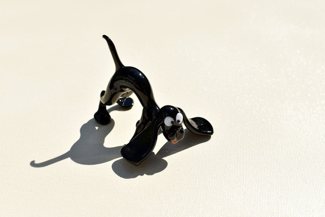 Handmade Black Spaniel Glass Figurine: Collectible Dog Statue