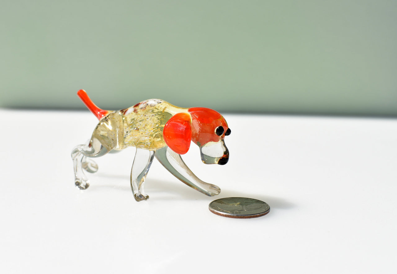 Handmade Glass Hunting Dog Figurine: Flame Worked Sculpture