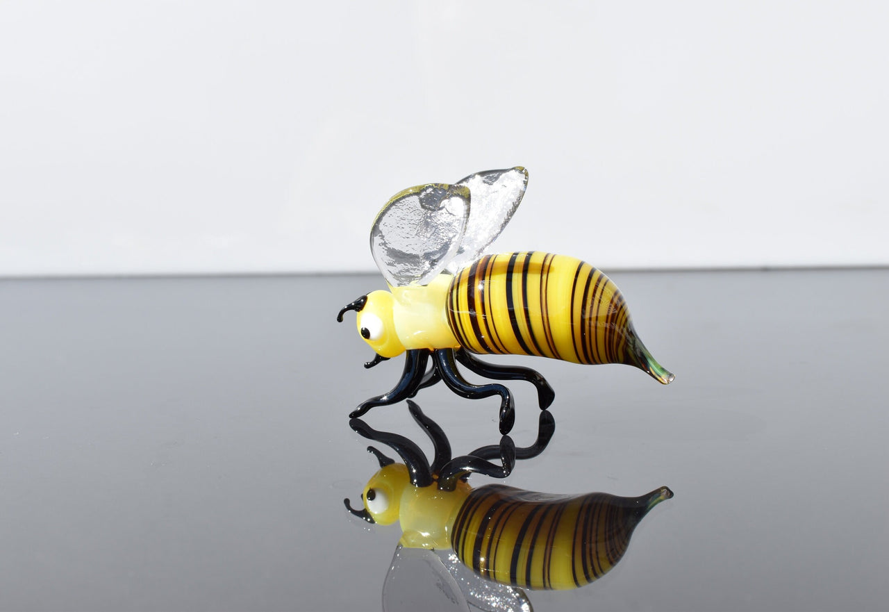 Bee Gifts, Bee Decor, Glass Sculpture, Bumble Bee, Honey Bee, Glass Animals, Blown Glass Animals, Glass Bee, Bees, Honey Bee Decor, Art