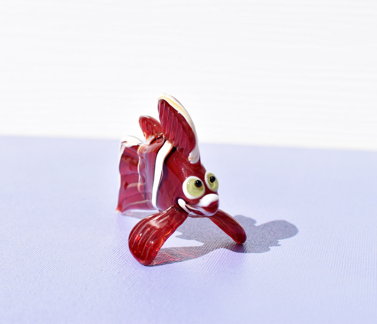 Handmade Red Glass Clownfish Figurine: Collectible Art Glass, 3 Inch