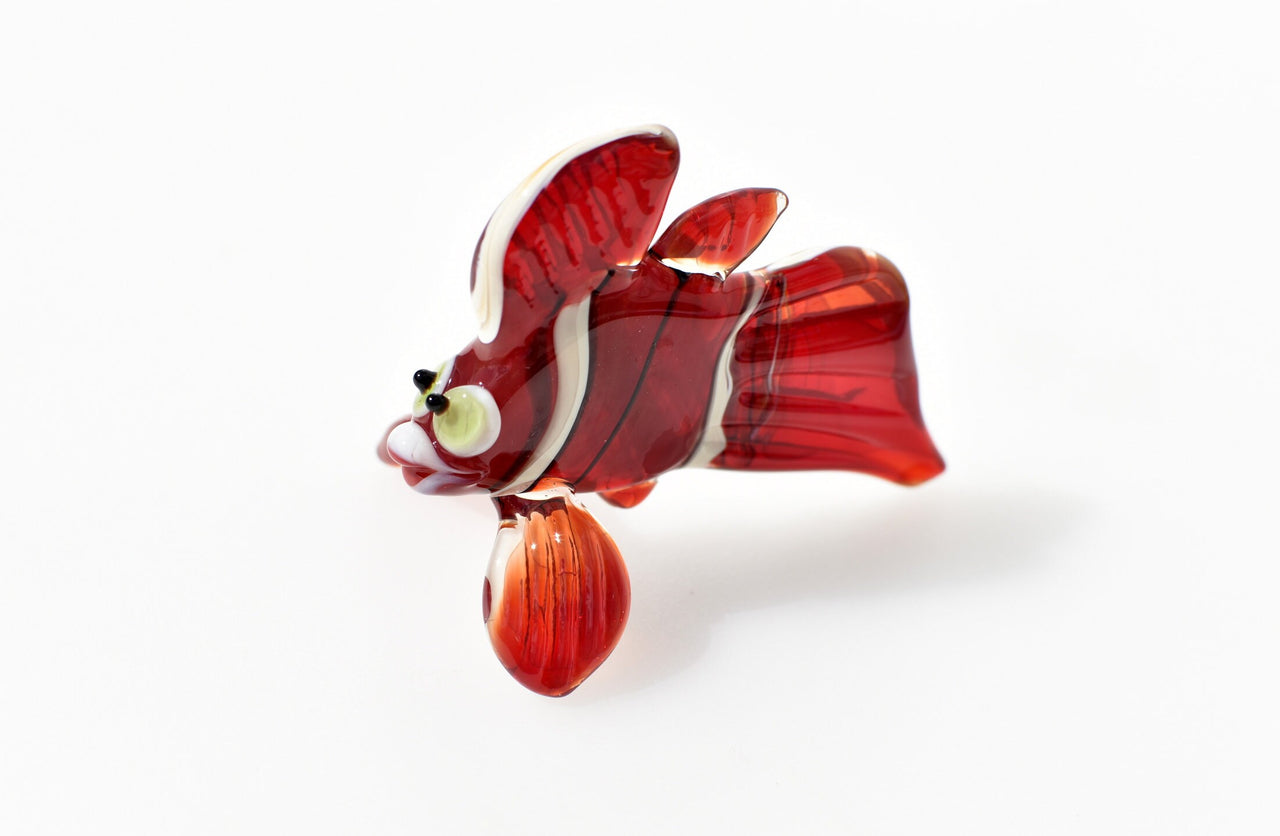Handmade Red Glass Clownfish Figurine: Collectible Art Glass, 3 Inch