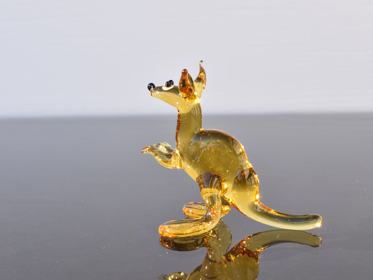 Handmade Glass Kangaroo Figurine: Collectible Animal Sculpture