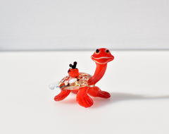 Sea Turtle Gifts, Glass Turtle with Ladybug, Good Luck Gift, Coastal Decor, Blown Glass Animals, Turtle Figurine, Ocean Art, Ladybug Gift
