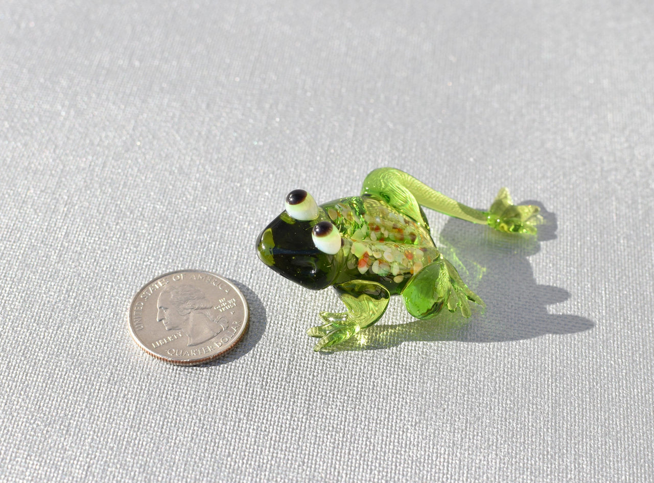 Glass Frog, Blown Glass Animal Figurines, Lampwork Glass, Tiny Glass Frog, Frog Gifts, Mini Glass Figurines, Glass Sculptures Decor