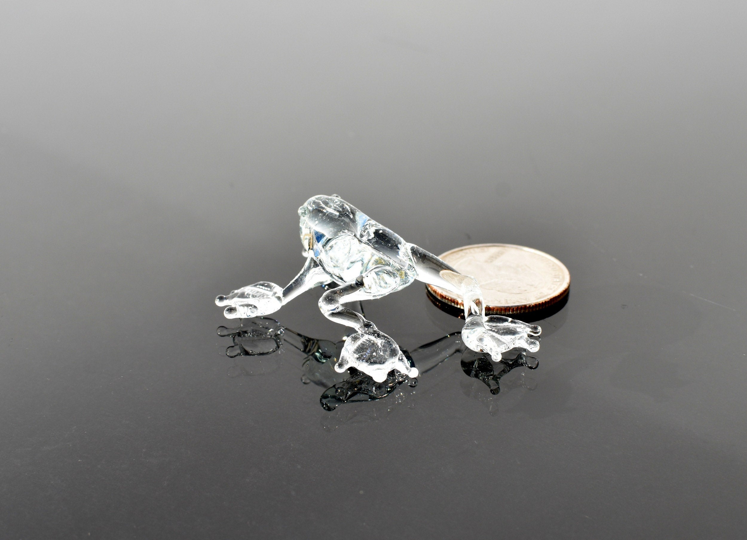 Clear Glass Frog Figurine – Hand Blown Miniature Animal Sculpture – Unique Amphibian Gift