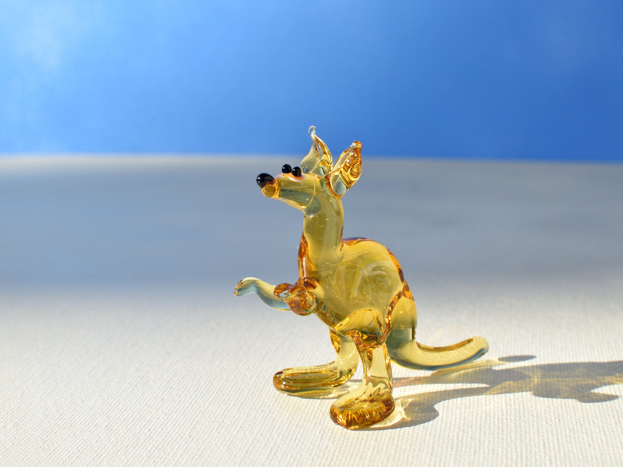 Handmade Glass Kangaroo Figurine: Collectible Animal Sculpture