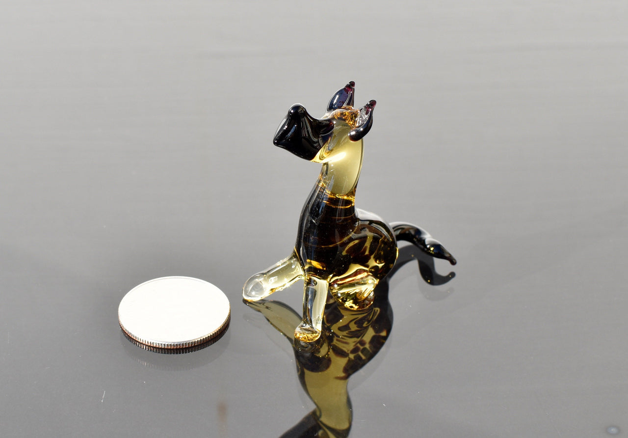 Handmade Glass German Shepherd Figurine: Collectible Dog Sculpture