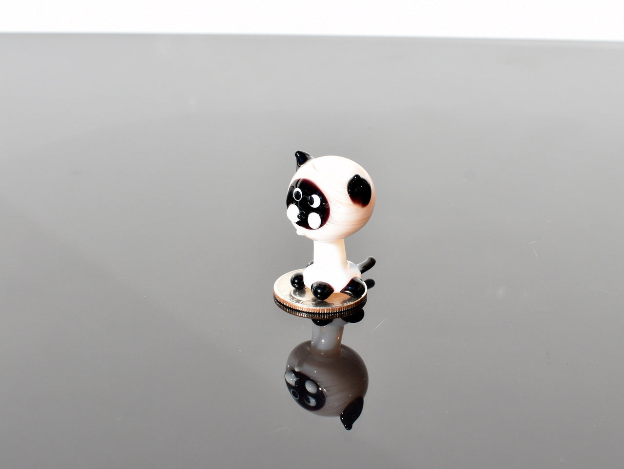 Lampwork Siamese Cat Figurine: Whimsical Glass Menagerie