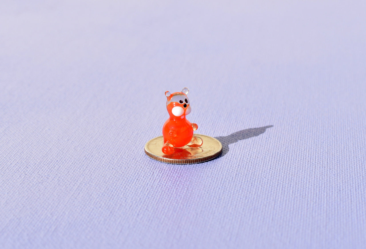 Tiny Lampwork Glass Cat Figurine: Whimsical Miniature