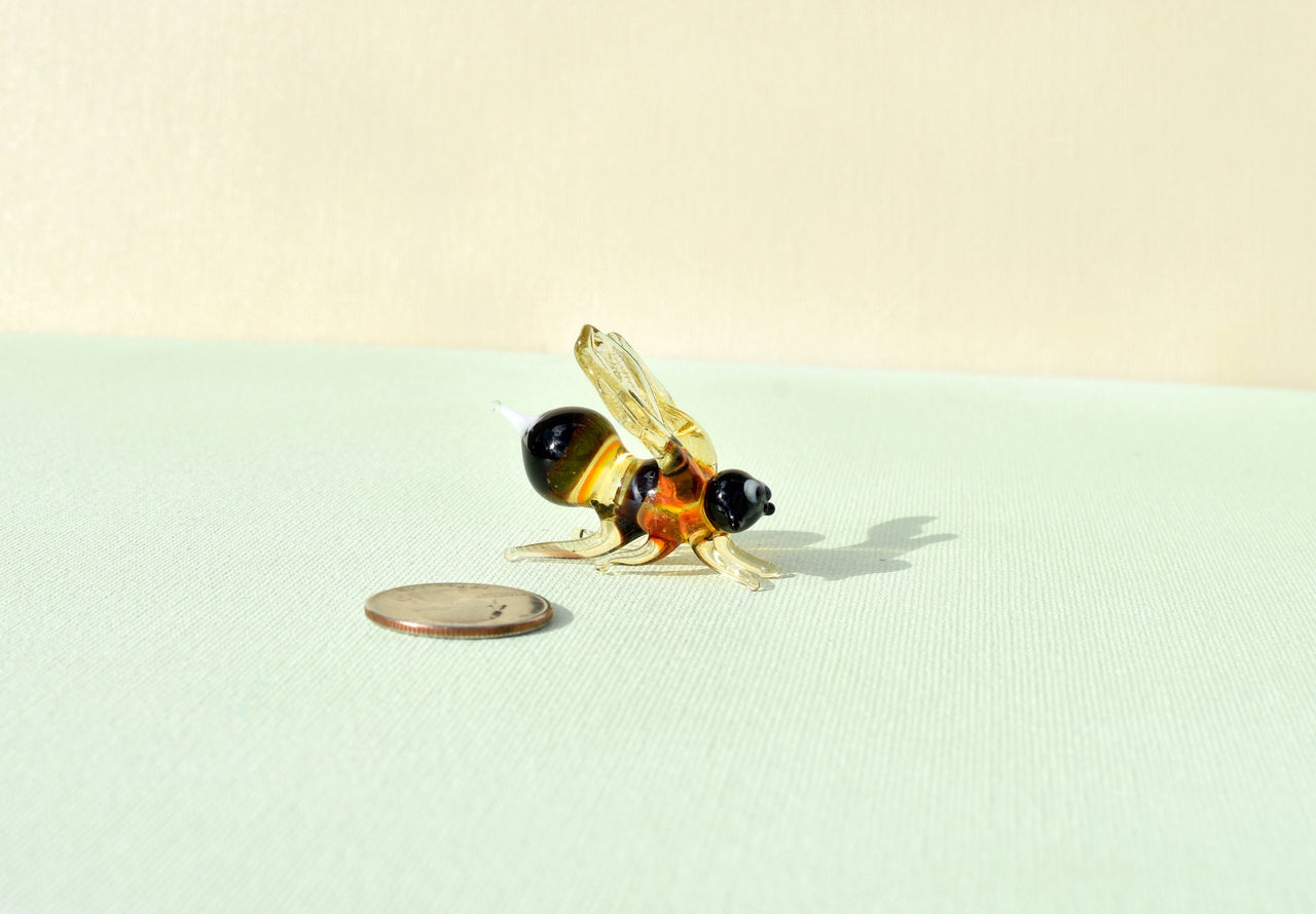 Cute Glass Bee. Whimsical figurine with a lot of character and personality. Excellent addition to your glass menagerie collection.