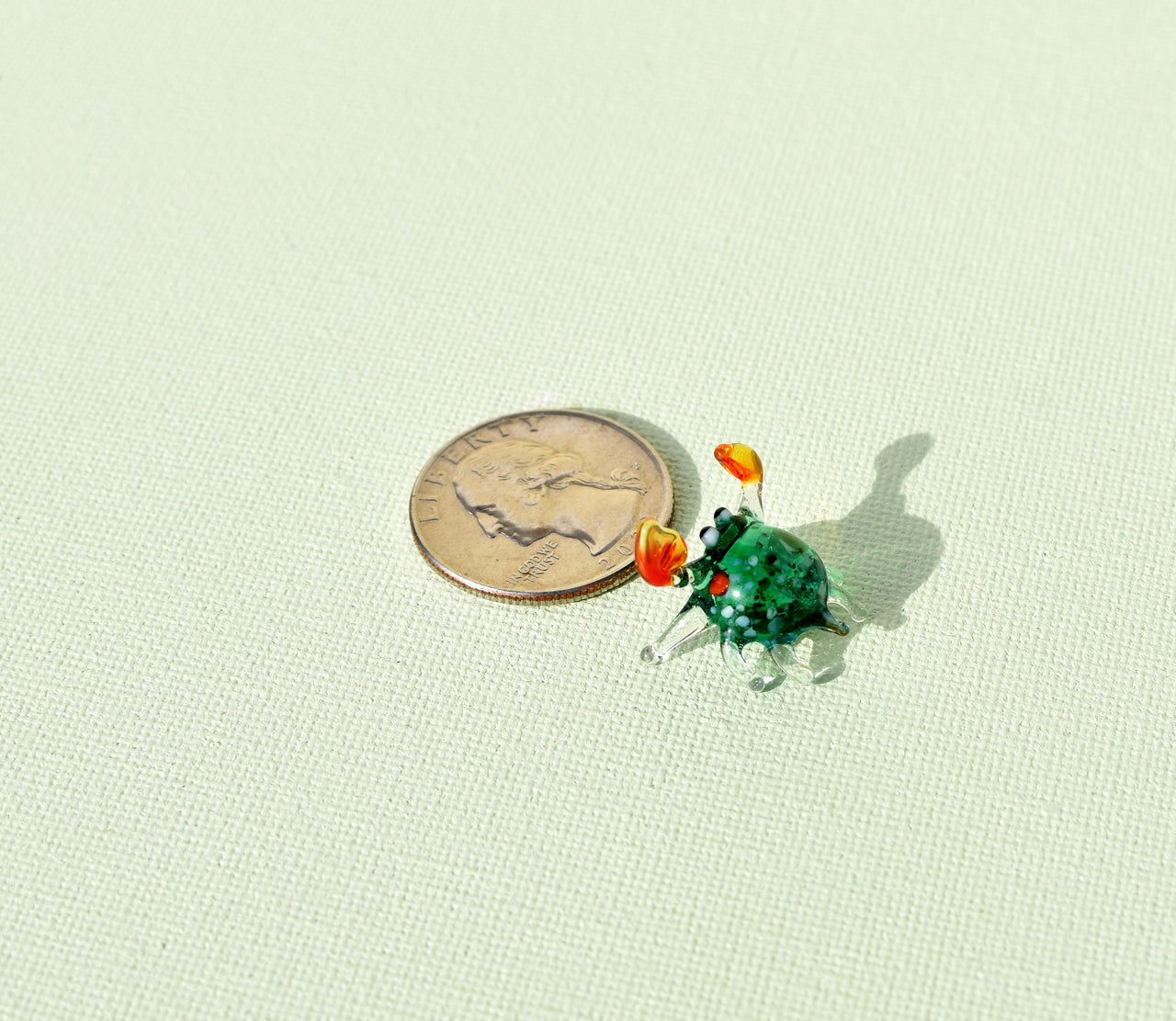 Tiny Glass Animals, Glass Crab, Mini Glass Animals, Summer Decor, Crab Decor, Beach Art, Sea Animals, Hand Blown Glass, Glass Animals, Crabs