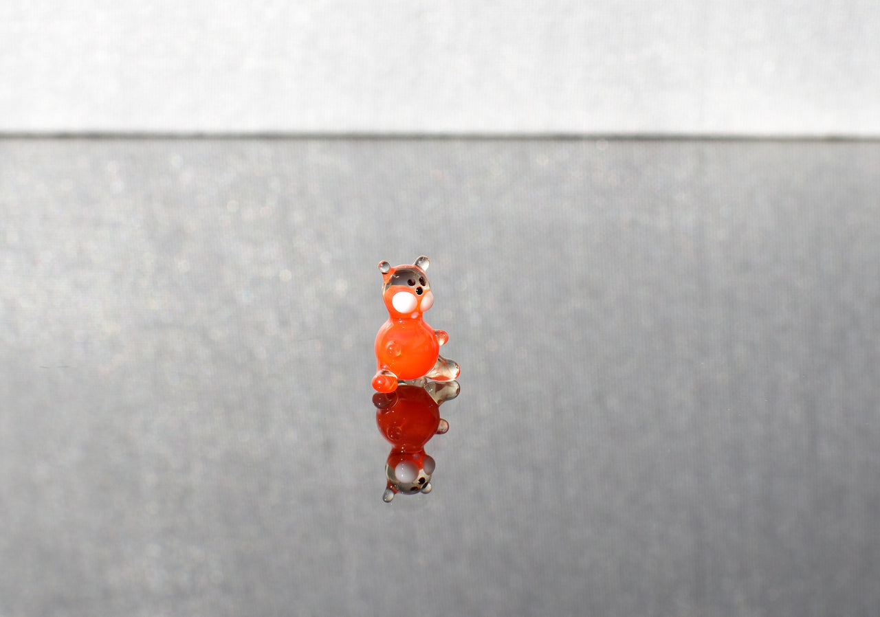 Tiny Lampwork Glass Cat Figurine: Whimsical Miniature