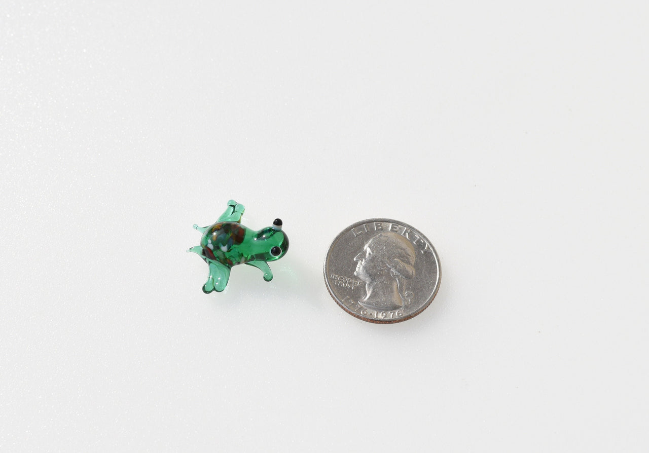 Handmade Green Glass Frog Figurine: Whimsical Miniature Sculpture