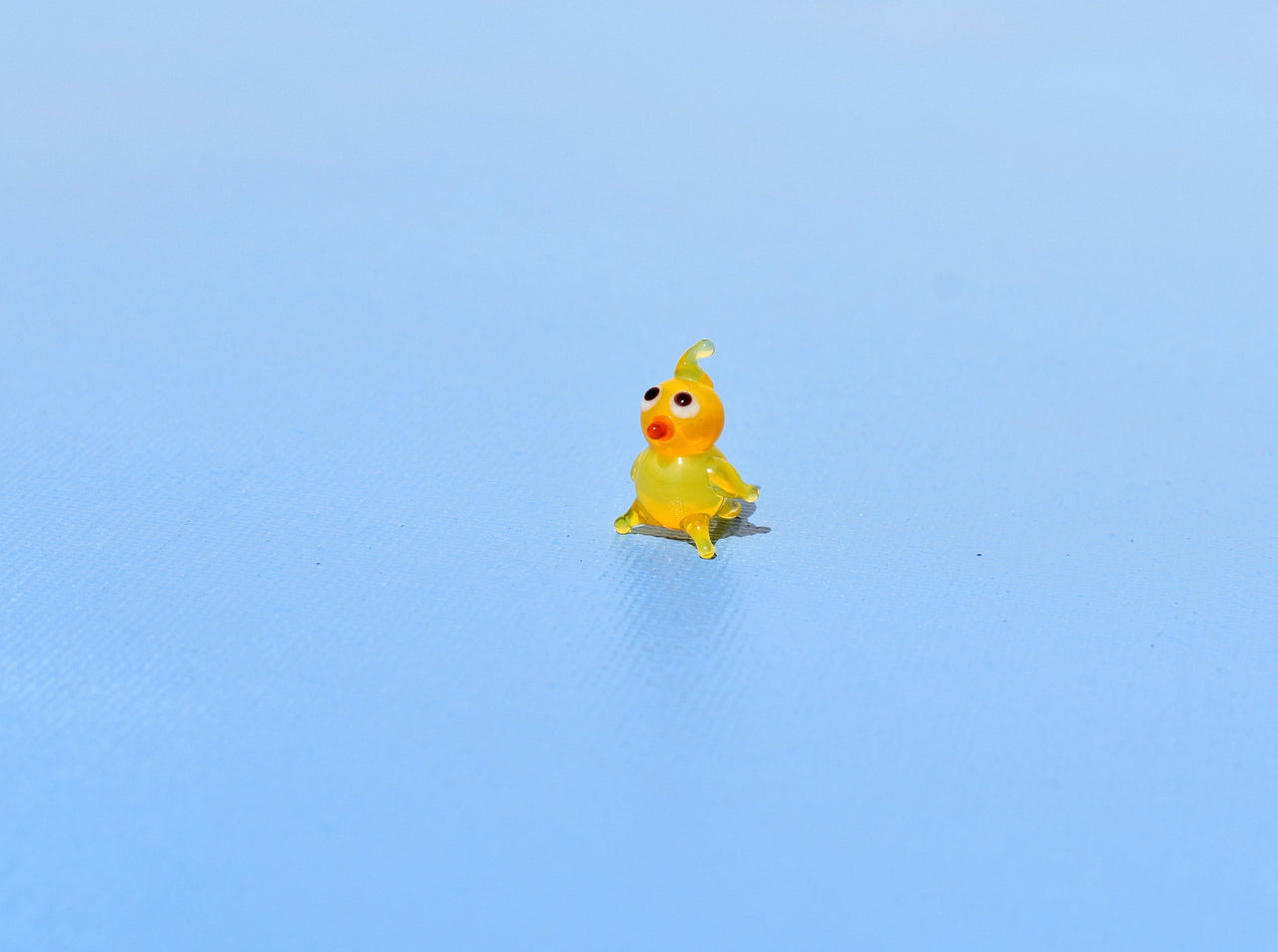 Hand-Blown Glass Chick Figurine – Tiny Yellow Bird Sculpture, Mini Easter or Farm Animal Gift