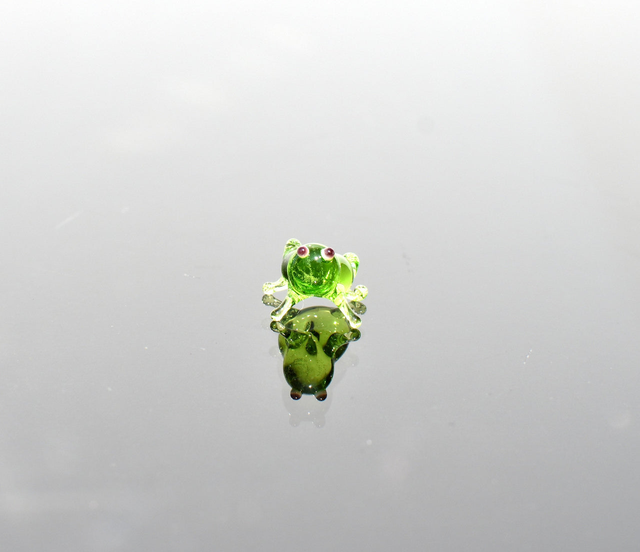 Tiny Glass Animals, Miniature Glass Animals, Cute Frog, Glass Frog, Glass Animals, Frog Figurines, Mini Frog, Lampwork Glass, Frog Gifts