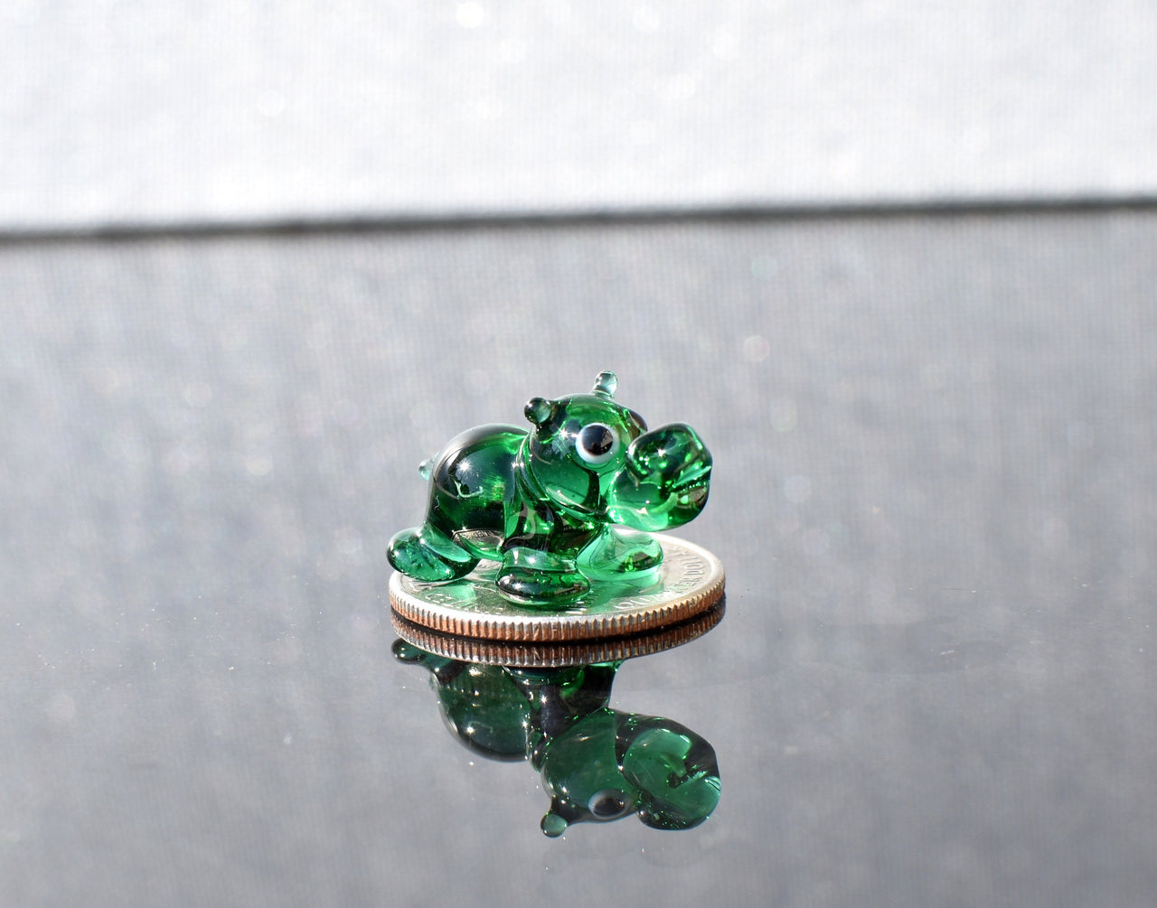 Tiny Green Glass Hippo – Handcrafted Miniature Hippopotamus Figurine