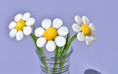 Beautiful long stem white-yellow glass daisy flower. Excellent addition to your glass collection. Each flower is priced individually.
