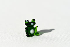 Tiny Glass Frog Figurine: Miniature Collectible Sculpture