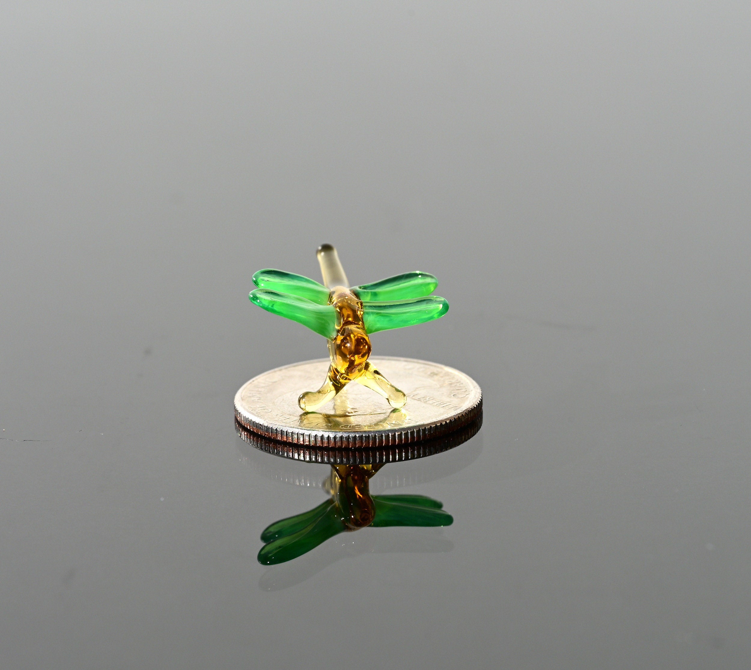 Miniature Glass Dragonfly Figurine: Hand-Sculpted Whimsical Decor