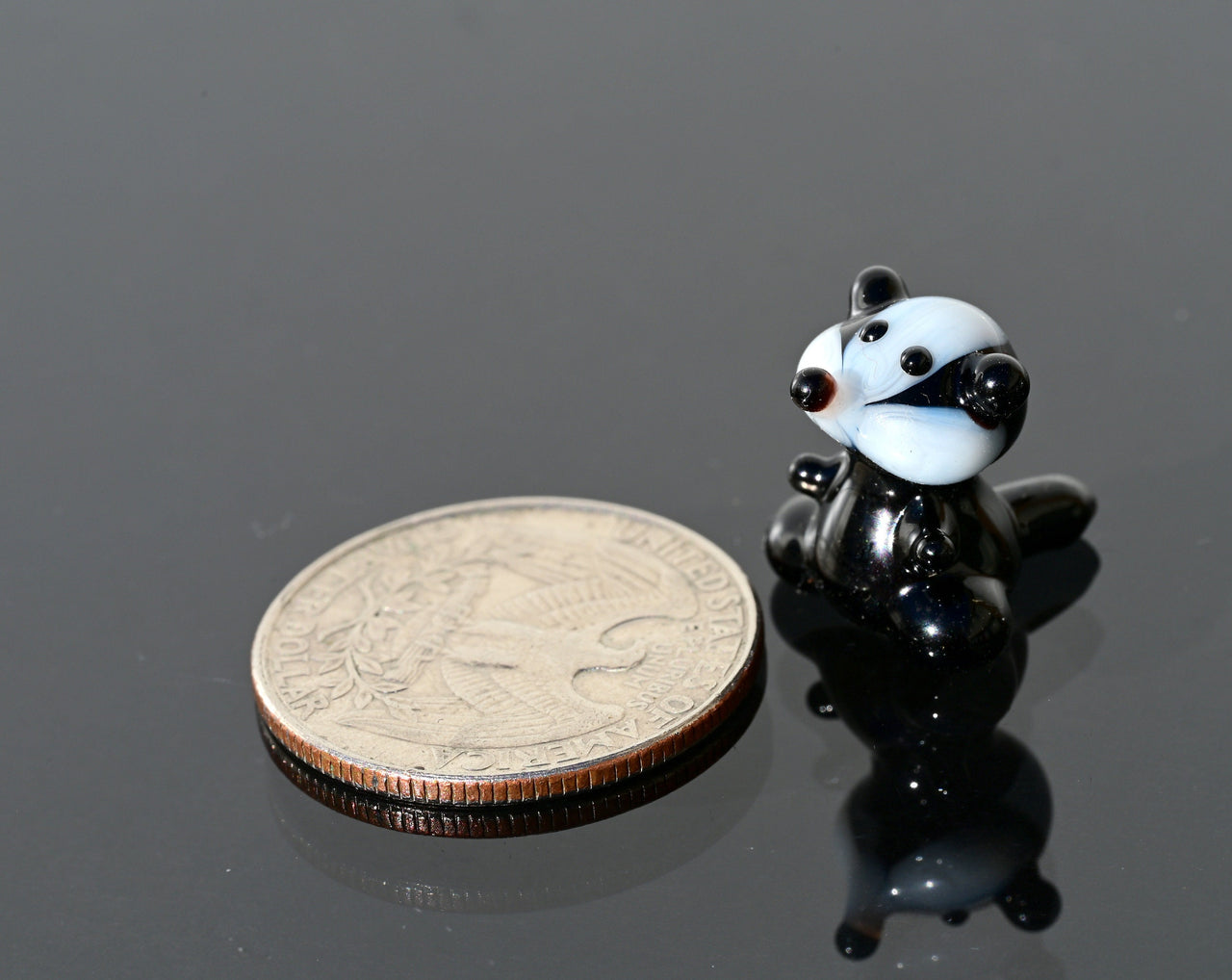 Tiny Glass Badger Figurine – Hand Blown Lampwork Miniature | Black & White Animal Sculpture | Collectible Desk Decor Gift