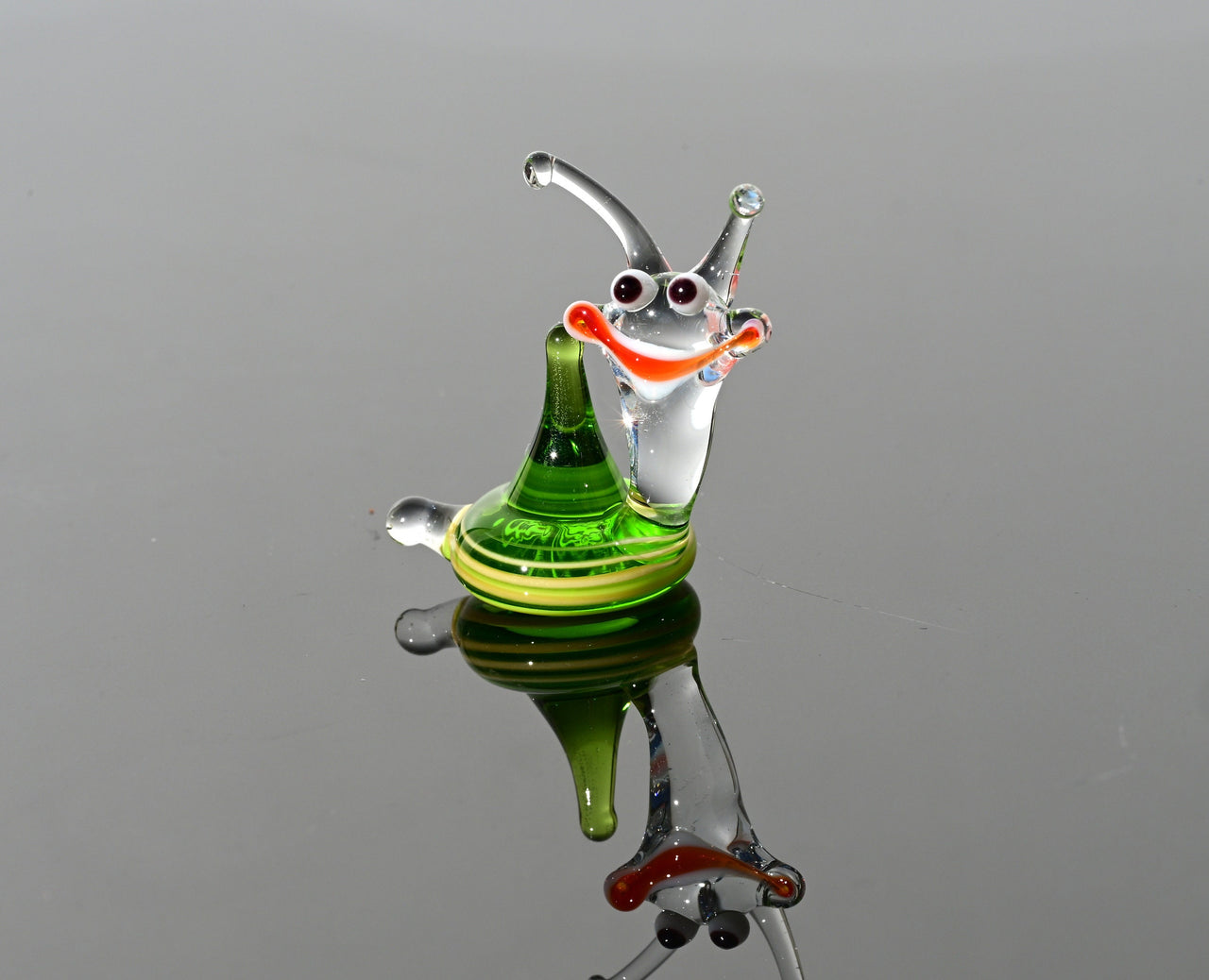 Hand Blown Green Glass Snail Figurine: Miniature Garden Sculpture
