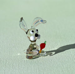 Clear Glass Bunny Figurine: Whimsical Flame-Worked Sculpture