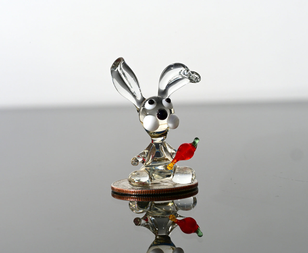 Clear Glass Bunny Figurine: Whimsical Flame-Worked Sculpture