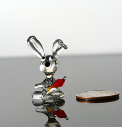 Clear Glass Bunny Figurine: Whimsical Flame-Worked Sculpture