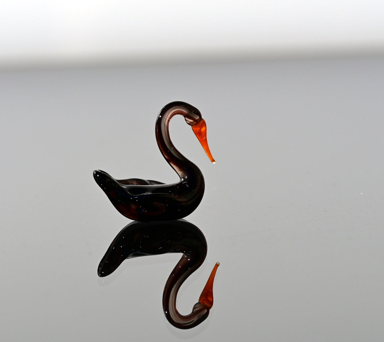 Tiny Glass Swan Figurine: Purple-Black Miniature