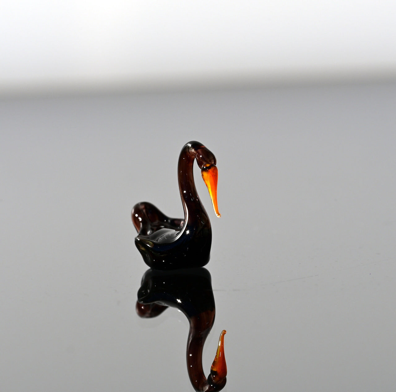 Tiny Glass Swan Figurine: Purple-Black Miniature