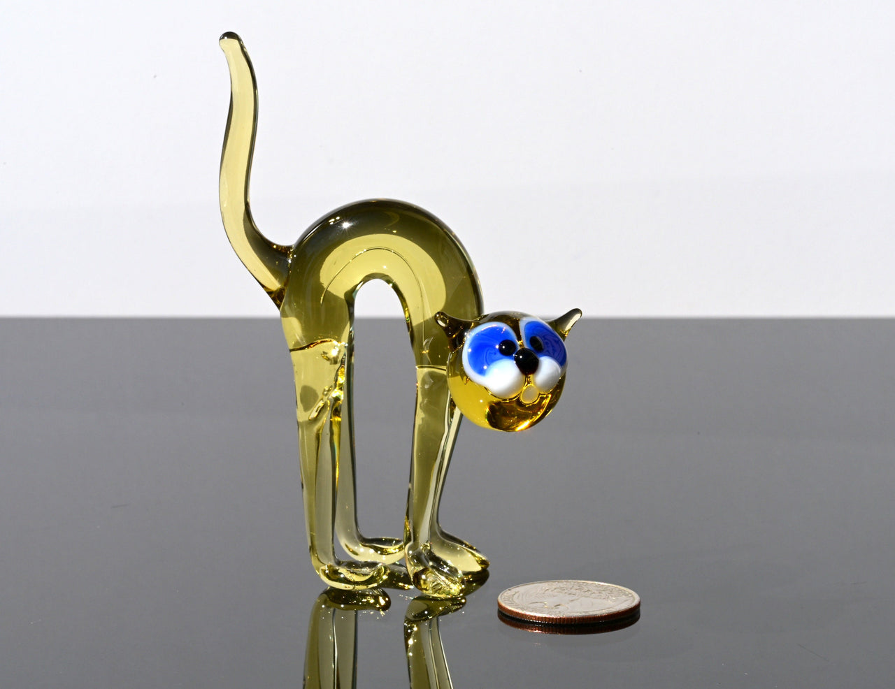 Handmade Yellow Glass Cat Figurine: Whimsical Flame-Worked Art