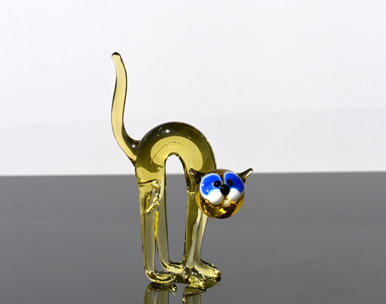 Handmade Yellow Glass Cat Figurine: Whimsical Flame-Worked Art