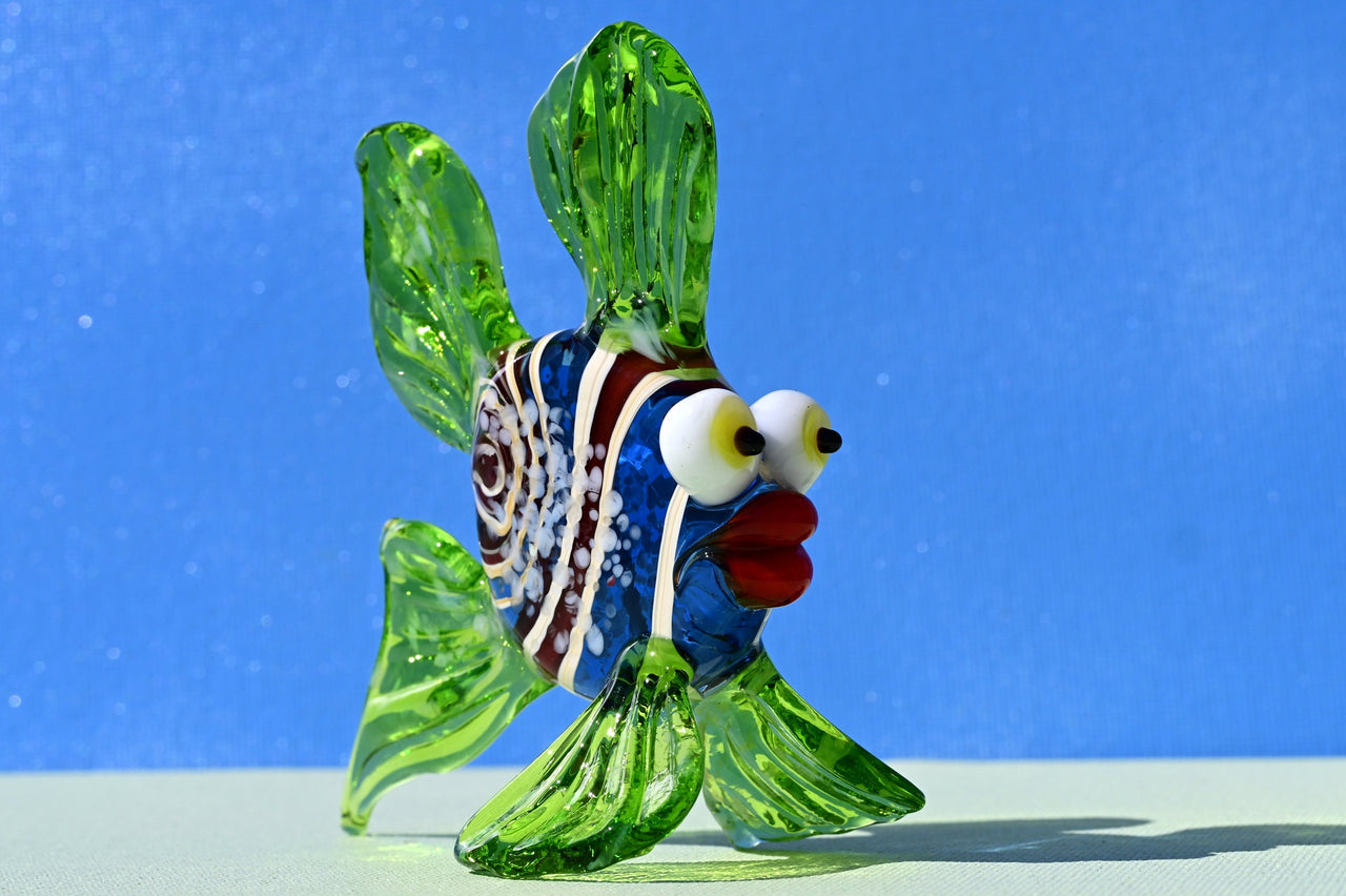 Handmade Glass Fish Figurine: Whimsical Telescope Eyes, Aqua Decor