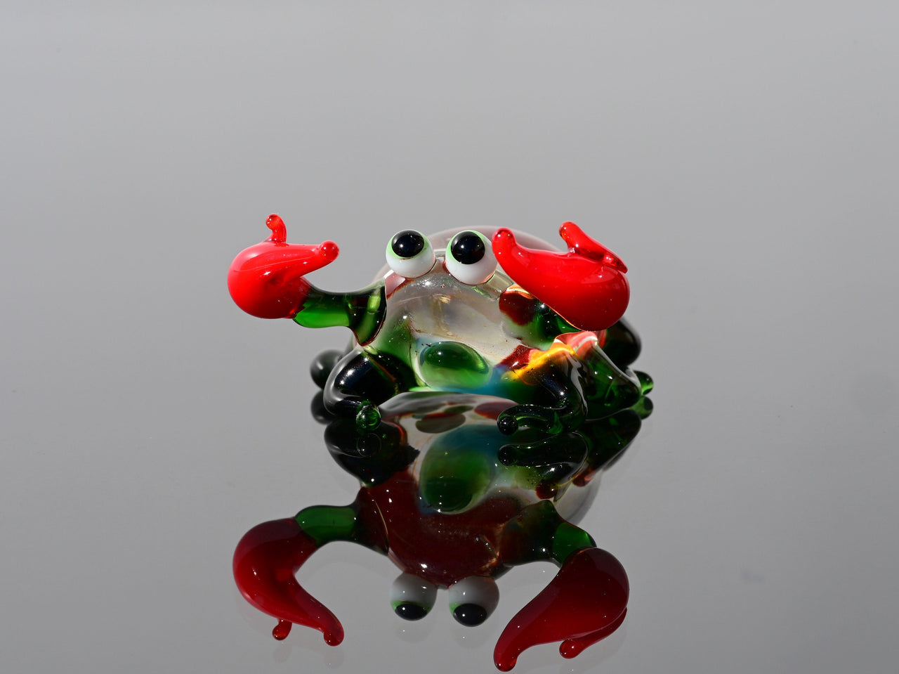 Handmade Glass Crab Figurine: Whimsical Clear-Green Sculpture