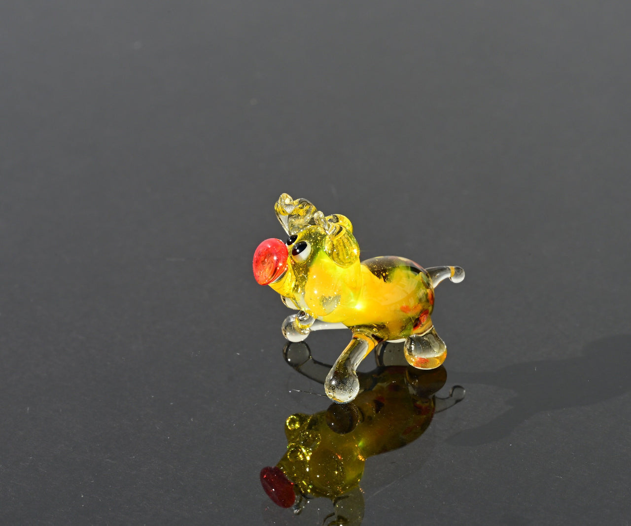 TinyGlass Pig Figurine: Whimsical Amber Sculpture