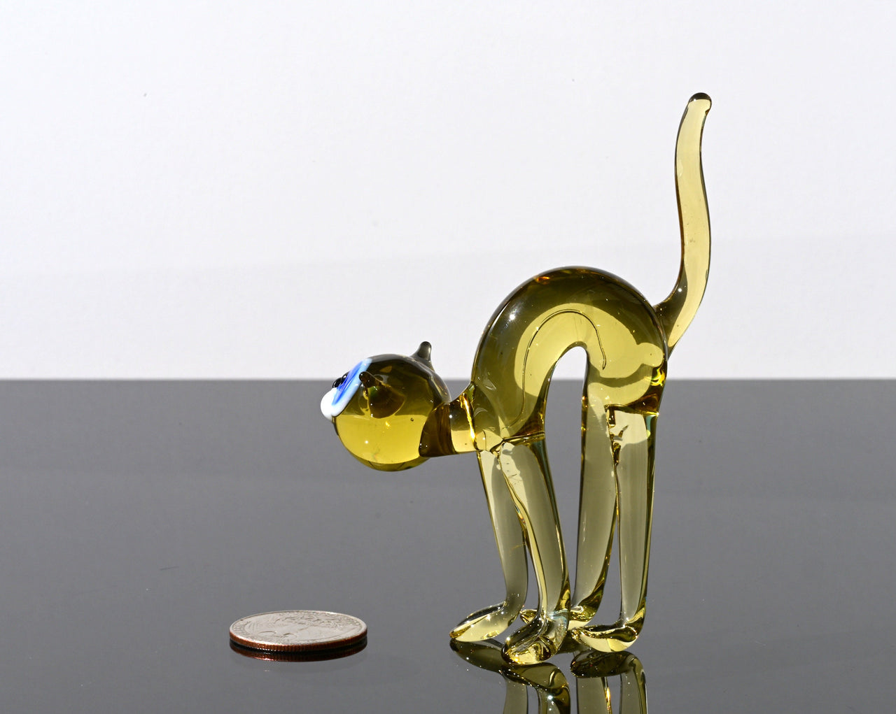 Handmade Yellow Glass Cat Figurine: Whimsical Flame-Worked Art
