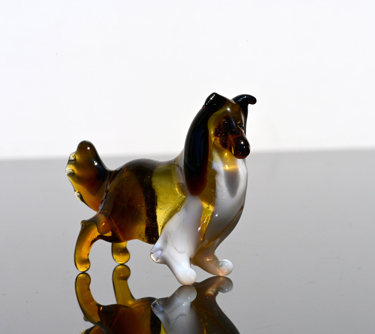 Handmade Glass Collie Figurine: Collectible Dog Sculpture