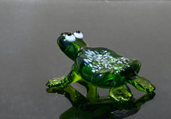 Handmade Green Glass Frog Figurine: Whimsical Art Glass Sculpture
