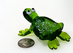 Handmade Green Glass Frog Figurine: Whimsical Art Glass Sculpture