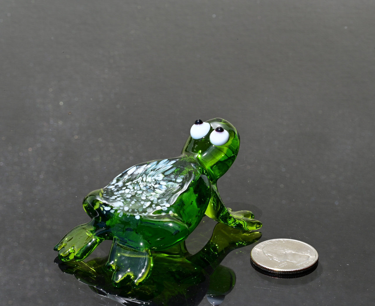 Handmade Green Glass Frog Figurine: Whimsical Art Glass Sculpture