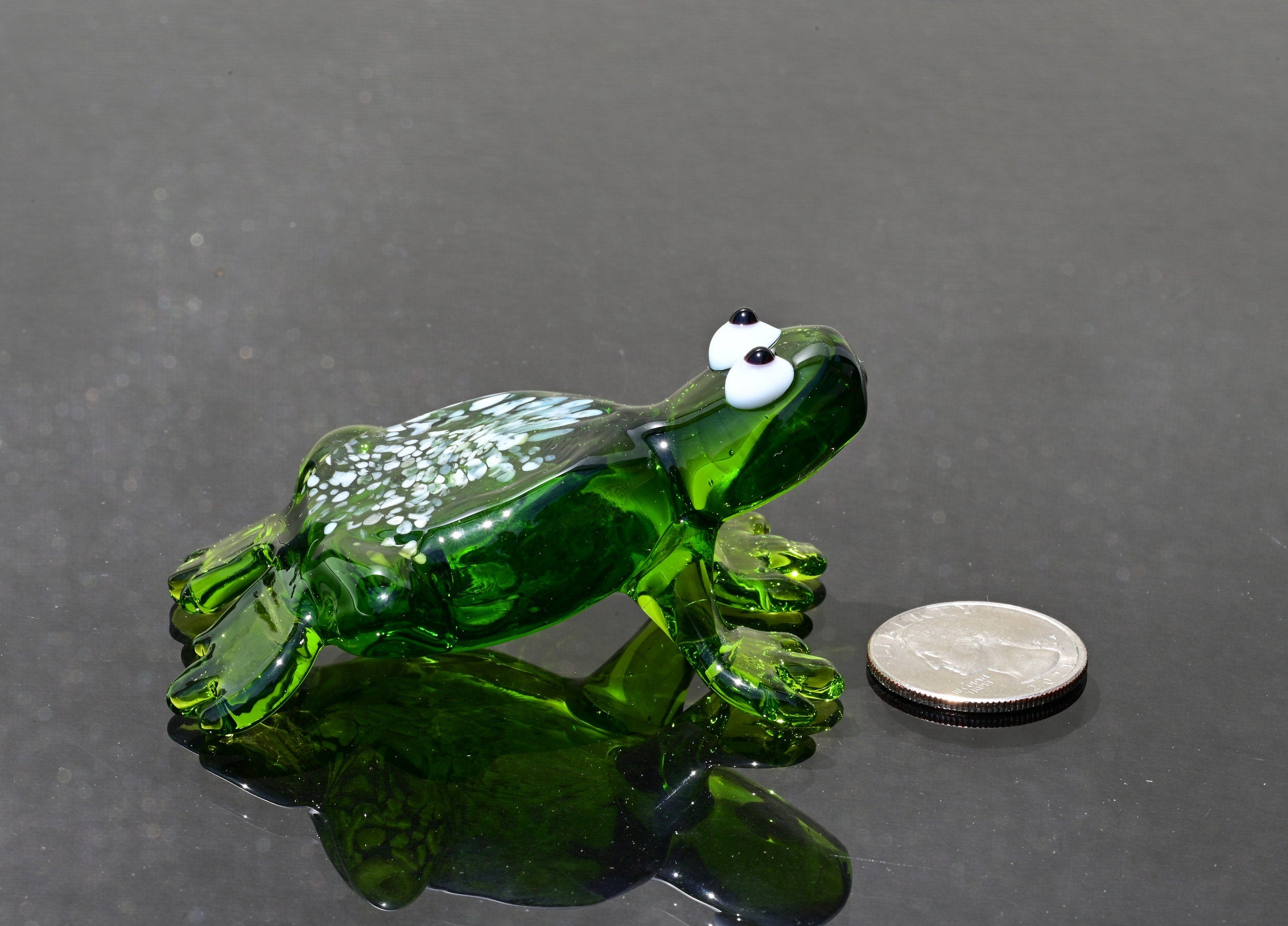Handmade Green Glass Frog Figurine: Whimsical Art Glass Sculpture