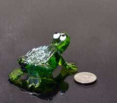 Handmade Green Glass Frog Figurine: Whimsical Art Glass Sculpture