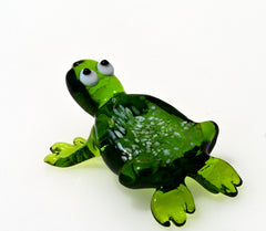 Handmade Green Glass Frog Figurine: Whimsical Art Glass Sculpture