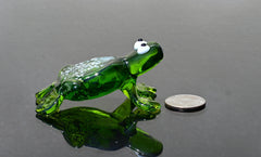 Handmade Green Glass Frog Figurine: Whimsical Art Glass Sculpture