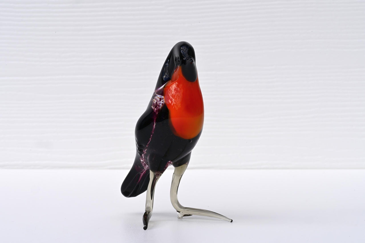 Gorgeous Glass House Finch bird. Detailed figurine with much personality. Excellent addition to your glass menagerie collection.