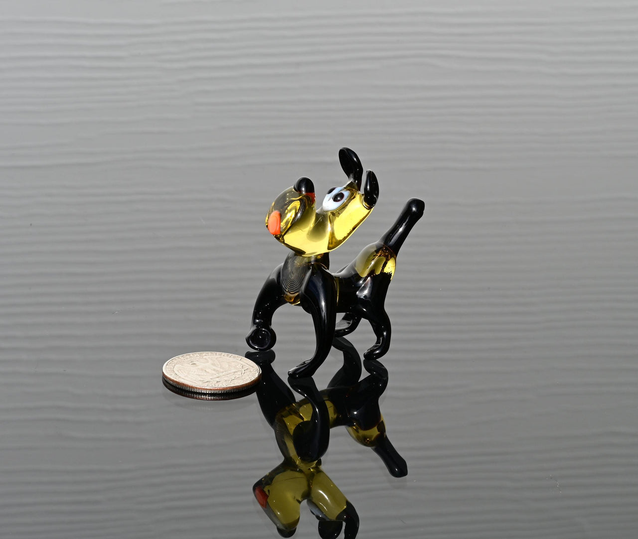 Cartoonish hand-blown glass Bulldog. Detailed figurine with character and personality. Excellent addition to your collection.