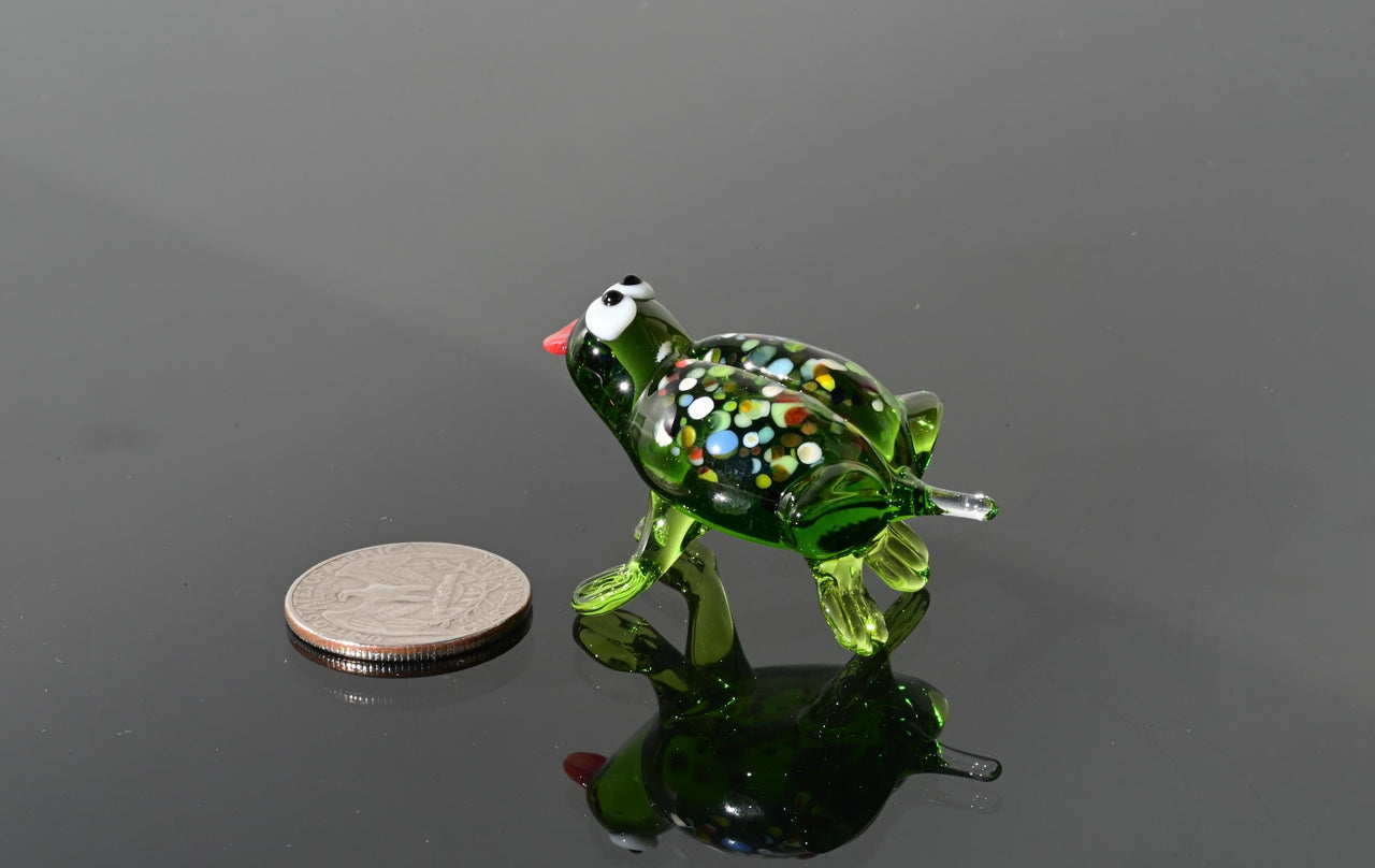 Hand Blown Glass Frog Figurine: Whimsical Collectible Sculpture