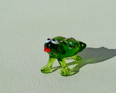 Hand Blown Glass Frog Figurine: Whimsical Collectible Sculpture