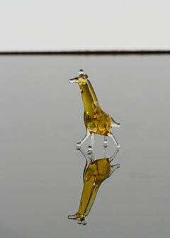 Tiny Glass Giraffe – Handblown Miniature Animal Figurine for Collectors